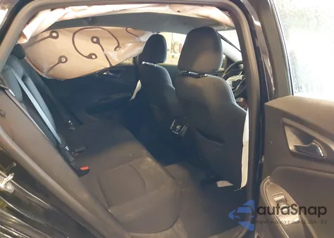 2019 Chevrolet Malibu Lt z USA, uszkodzony, nr VIN 1G1ZD5ST5KF225913